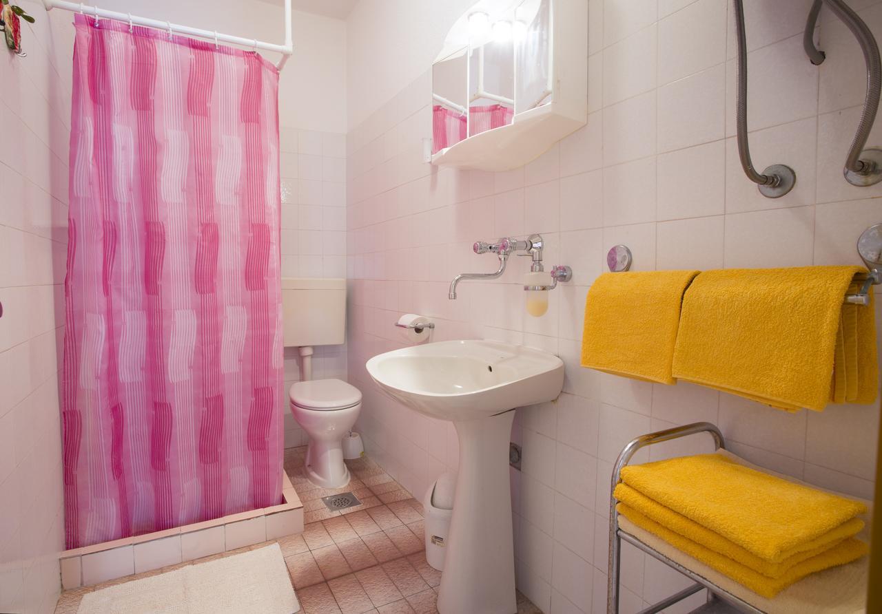 Apartmani Luna Đảo Hvar Ngoại thất bức ảnh